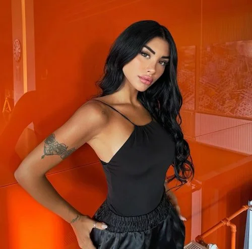 Anadolu Yakası Ofise Gelen Escort
